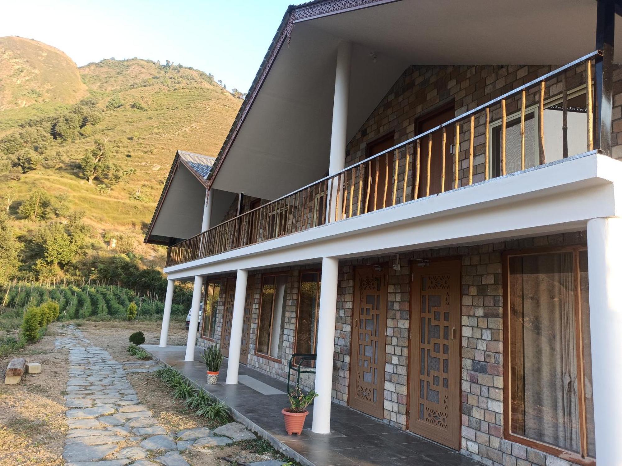 Purmo Channi Hotel Chakrata Exterior photo